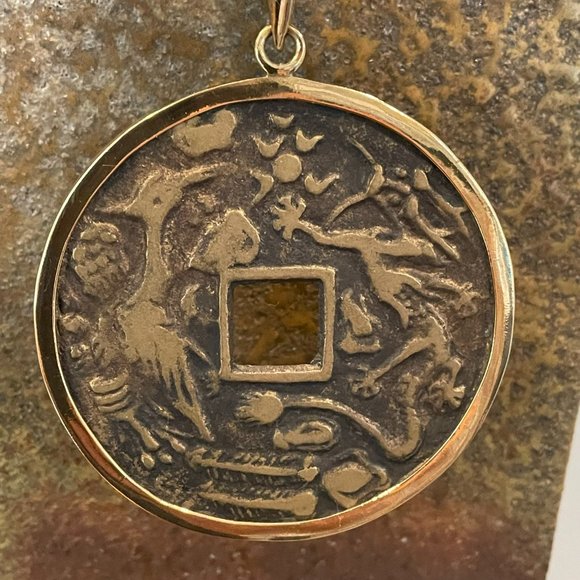 VINTAGE ASIAN JADE COIN Necklace - Picture 2 of 8